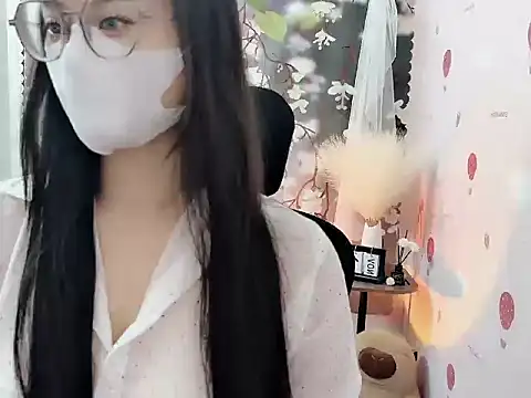 Snapshot of Xuka2594 chatting on November 18, 2025, 9:29 pm Xuka2594 online show from November 18, 2025, 9:29 pm