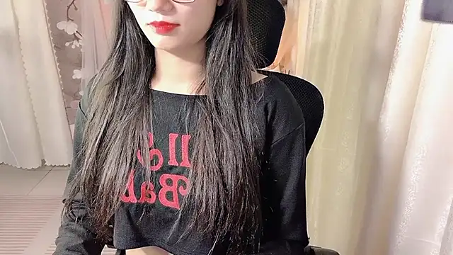 Snapshot of Xuka2594 chatting on December 2, 2025, 3:52 am Xuka2594 online show from December 2, 2025, 3:52 am