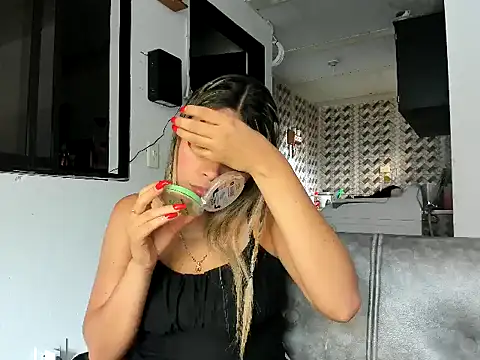 Snapshot of sarita-moree chatting on February 24, 2026, 1:12 pm sarita-moree online show from February 24, 2026, 1:12 pm