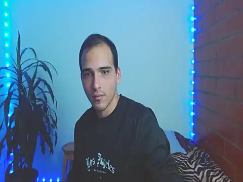 Maax3023 online show from November 2, 2025, 5:07 pm