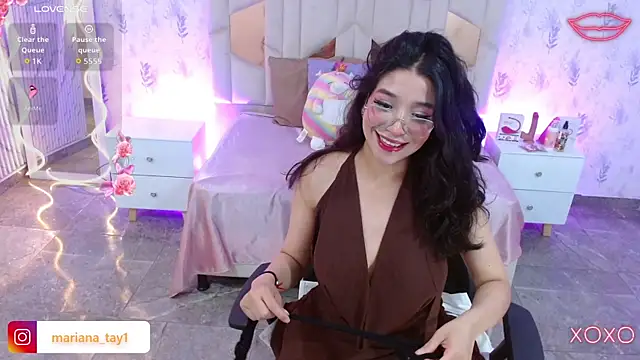 Snapshot of MARIANA_TAY1 chatting on December 21, 2025, 3:30 am MARIANA TAY1 online show from December 21, 2025, 3:30 am