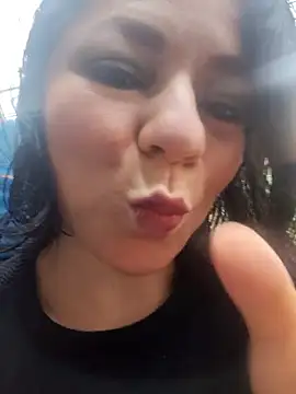 Snapshot of disneey2888 chatting on December 4, 2025, 11:31 am disneey2888 online show from December 4, 2025, 11:31 am