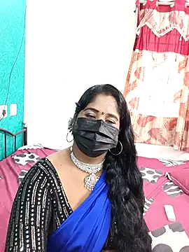 tamil-aunt online show from November 7, 2025, 4:17 am