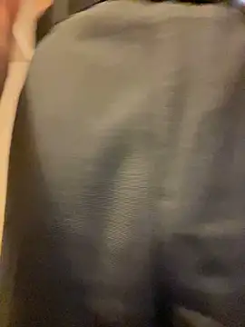 Snapshot of custardnmypie chatting on October 31, 2025, 12:40 am custardnmypie online show from October 31, 2025, 12:40 am