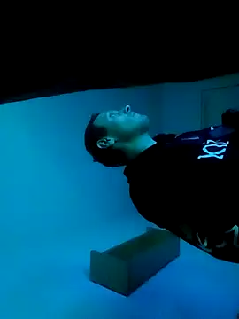 aripuppi95 online show from November 10, 2025, 11:54 pm