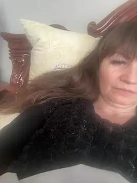 Butterfly8385 online show from April 14, 2026, 12:43 pm