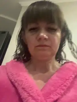 Snapshot of Butterfly8385 chatting on May 17, 2026, 6:41 pm Butterfly8385 online show from May 17, 2026, 6:41 pm