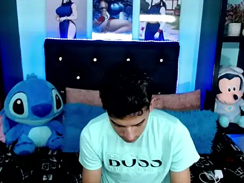 x Aaron x online show from October 18, 2025, 4:25 am