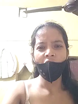 Snapshot of Jaanvi_G chatting on November 8, 2025, 6:22 pm Jaanvi G online show from November 8, 2025, 6:22 pm