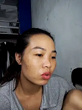 pusi xinh online show from October 20, 2025, 2:57 am