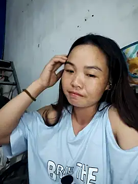 pusi xinh online show from October 15, 2025, 4:48 pm