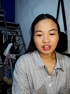 pusi xinh online show from October 19, 2025, 2:25 am