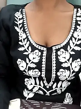 Snapshot of Marathi_gavtami chatting on October 27, 2025, 9:43 am Marathi gavtami online show from October 27, 2025, 9:43 am