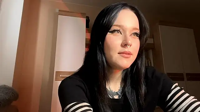 KristenGoodmon online show from October 16, 2025, 8:22 am
