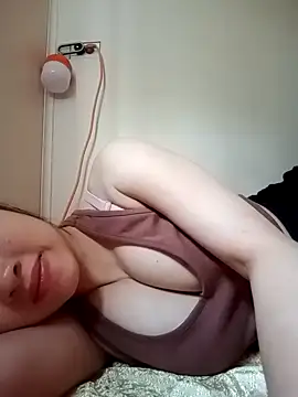 tuongvycute online show from October 24, 2025, 4:00 am