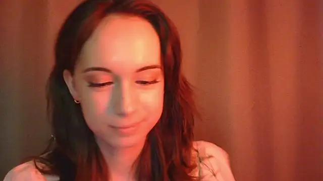 Snapshot of VeraLush chatting on November 17, 2025, 12:42 pm VeraLush online show from November 17, 2025, 12:42 pm