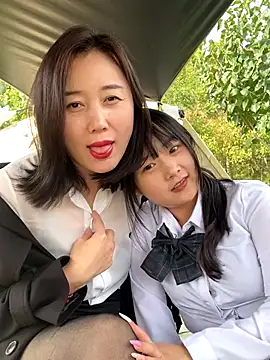 xiaoxue7788 online show from October 16, 2025, 5:16 am