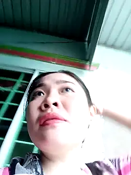 Snapshot of Cherry_pusy99 chatting on November 18, 2025, 1:32 am Cherry pusy99 online show from November 18, 2025, 1:32 am