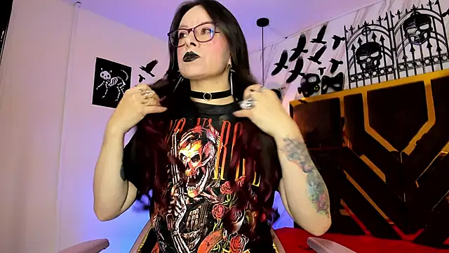 Evangelinejoness  online show from November 5, 2025, 11:35 am