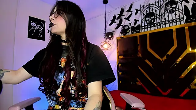 Evangelinejoness  online show from November 7, 2025, 11:26 am