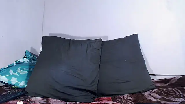 Snapshot of XSpicyQueenX chatting on November 22, 2025, 5:45 pm XSpicyQueenX online show from November 22, 2025, 5:45 pm