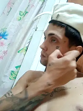 Laikerxxx online show from December 1, 2025, 2:12 am