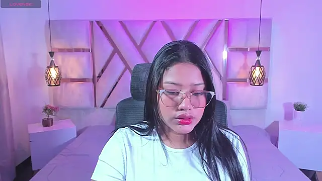 natachacole online show from October 13, 2025, 11:12 am