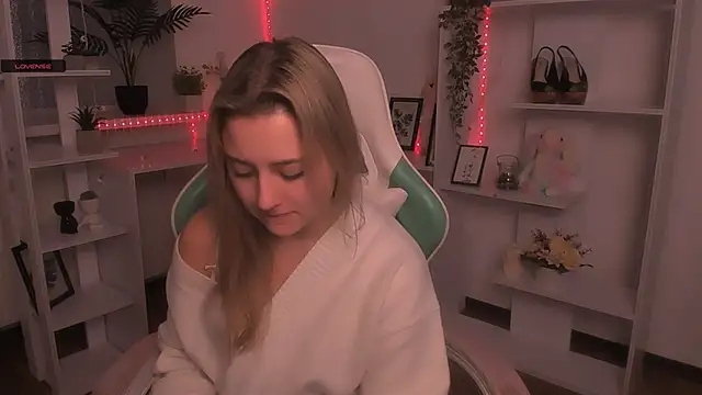 Lulu   Moon online show from November 27, 2025, 6:47 am