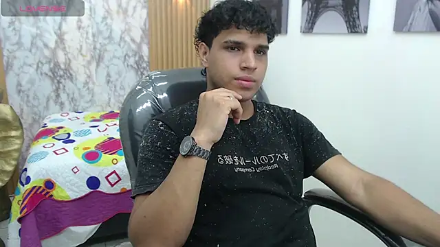 Snapshot of Chris_blazee chatting on October 16, 2025, 5:43 pm Chris blazee online show from October 16, 2025, 5:43 pm