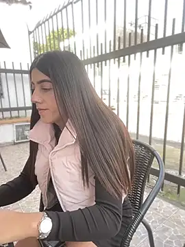 ElectraPink  online show from March 2, 2026, 1:51 pm