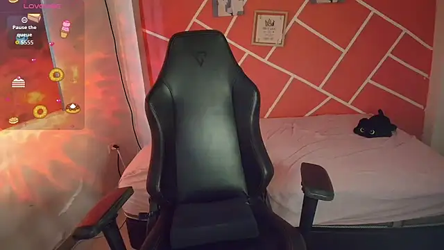 sweety dreambaby online show from February 23, 2026, 7:14 pm