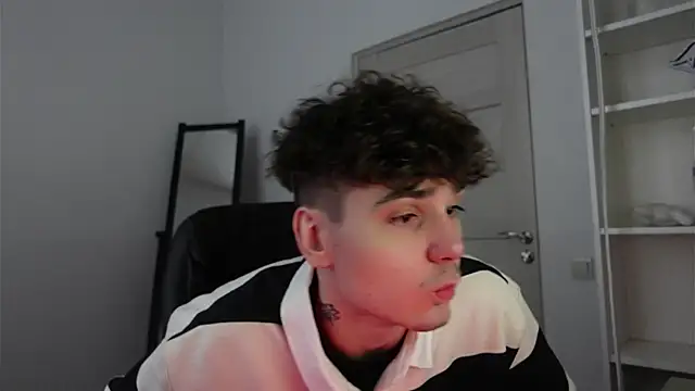 Nick Phillip online show from January 11, 2026, 7:15 am