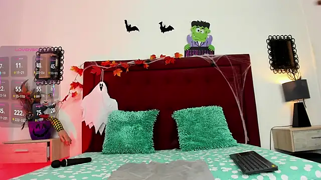 Snapshot of Sassha_ferrer chatting on October 22, 2025, 8:30 pm Sassha ferrer online show from October 22, 2025, 8:30 pm