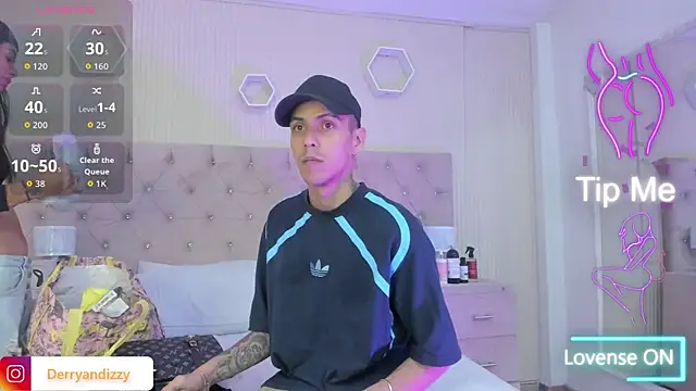 DerryAndIzzy online show from November 7, 2025, 4:50 am