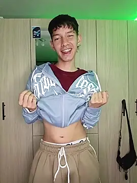 heyy noah11 online show from November 18, 2025, 1:54 am