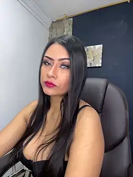 Snapshot of _Isabella_1 chatting on October 20, 2025, 2:35 am Isabella 1 online show from October 20, 2025, 2:35 am