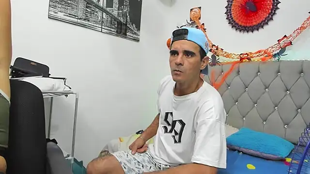 Snapshot of Sofi_And_Santy chatting on November 3, 2025, 10:46 pm Sofi And Santy online show from November 3, 2025, 10:46 pm