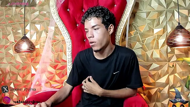 jhojan foxxx  online show from October 27, 2025, 10:33 pm