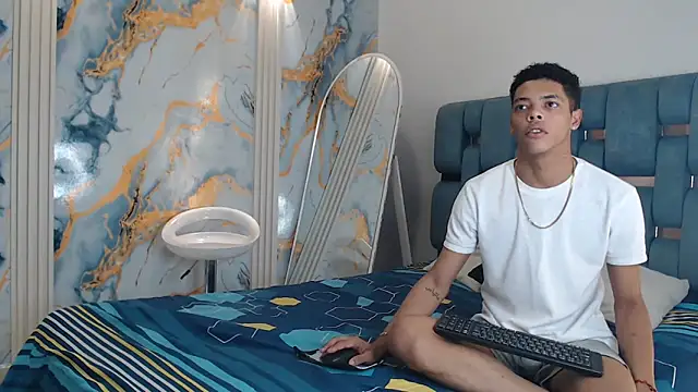 EMPIRE BOYS1 online show from May 20, 2026, 7:22 pm