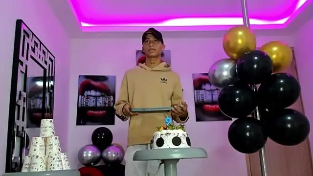 EMPIRE BOYS1 online show from October 26, 2025, 7:25 pm