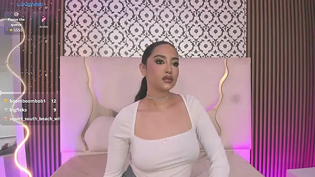 BEELLA TAY1 online show from November 18, 2025, 8:06 am