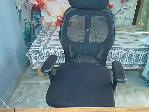 hii tanisha online show from March 15, 2026, 5:14 am