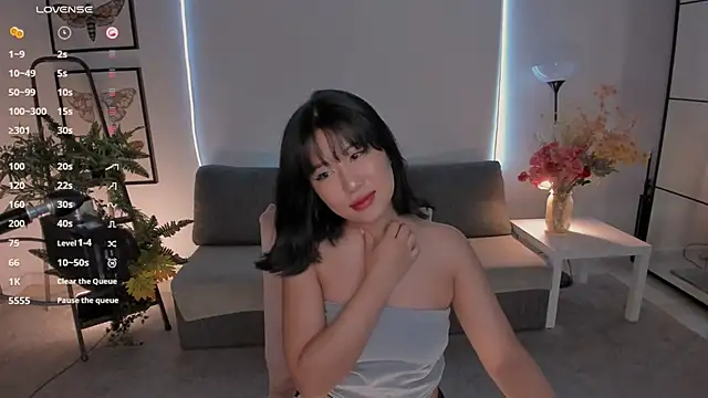 Snapshot of Erika_Kim chatting on November 23, 2025, 6:12 am Erika Kim online show from November 23, 2025, 6:12 am