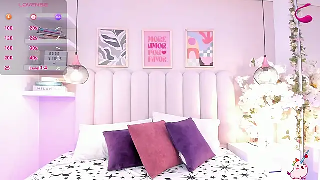 Snapshot of Isabella__gonzalez_ chatting on November 18, 2025, 4:05 am Isabella gonzalez online show from November 18, 2025, 4:05 am