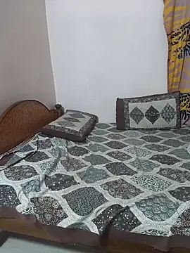 Best Kannada Couple online show from February 4, 2026, 5:57 am