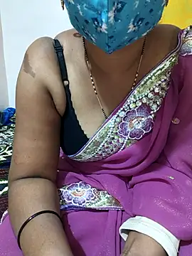 Snapshot of Best_Kannada_Couple chatting on November 12, 2025, 5:28 pm Best Kannada Couple online show from November 12, 2025, 5:28 pm