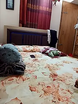 Tanha18 online show from April 2, 2026, 12:45 pm