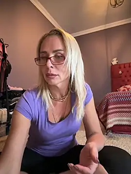 ElenabonyX online show from November 3, 2025, 4:54 pm