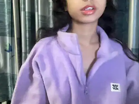 youngriri2 online show from November 14, 2025, 7:56 am