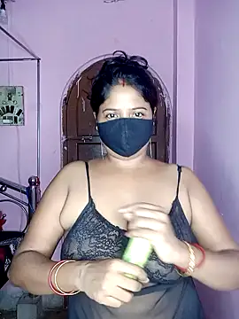 Snapshot of Chumu-quien chatting on October 28, 2025, 12:04 pm Chumu-quien online show from October 28, 2025, 12:04 pm